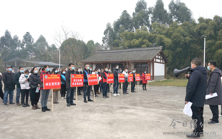 森林防灭火富新镇以练为战强技能提升防火硬实力